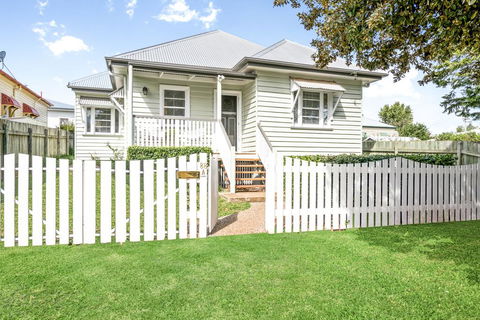 Keeler Cottage - Cruises Travel 1