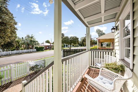 Keeler Cottage - Cruises Travel 2