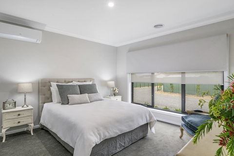 Kennedy House Euroa - Cruises Travel 0