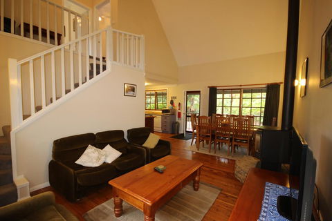 Kiah Cottage - Tourism Guide 2