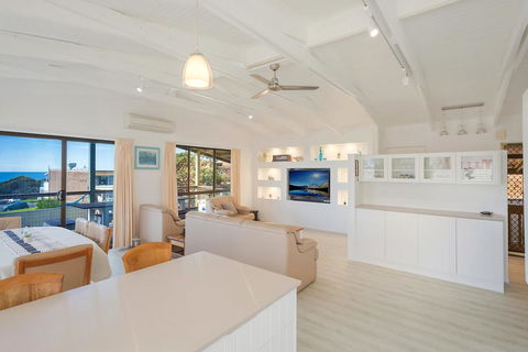 Kianga Parade Beach House - Cruises Travel 1