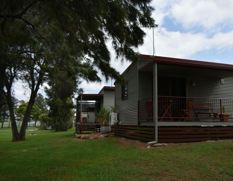Killarney View Cabins And Caravan Park - Tourism Guide 3