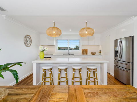 KINGY BEACH HOUSE @ 162 - Tourism Guide 3