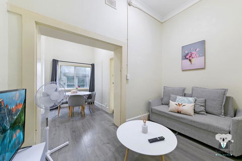 KOZYGURU Kings Cross SKY GARDEN Studio CBD - Tourism Guide 2