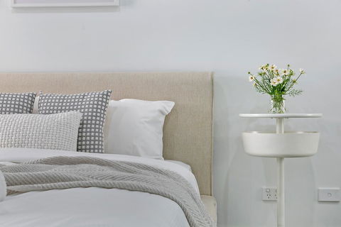 KOZYGURU MASCOT WALK TO STATION MODERN DESIGNER 2 BED APT FREE PARKING NMA260-312 - Tourism Guide 1