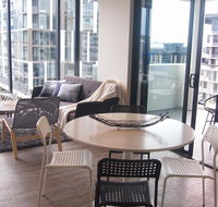 KOZYGURU SOUTH BRISBANE CITY VIEW 2 BED APT FREE PARKING QSB027-708 - Tourism Guide