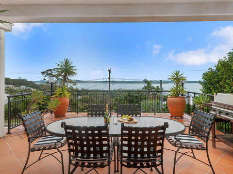 La Cima@Nelson Bay - Cruises Travel 3