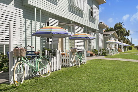 La Costa Beachside Motel - Travel Search 0