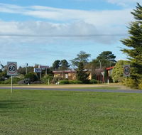 Lake Bolac Motel - Travel Agents