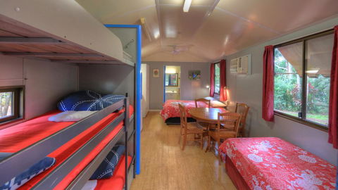 Lake Eacham Tourist Park & Cabins - Cruises Travel 1