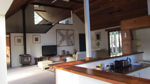 Lake Russell Luxury Retreat - Cruises Travel 2