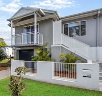 Lakefront Peace Apartments - Travel Search