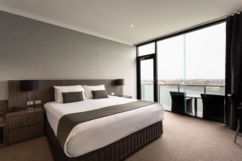 Lakes Hotel - Tourism Guide 2