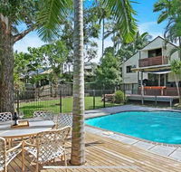 Lakeside Beach House - Hostie Properties - Travel Search