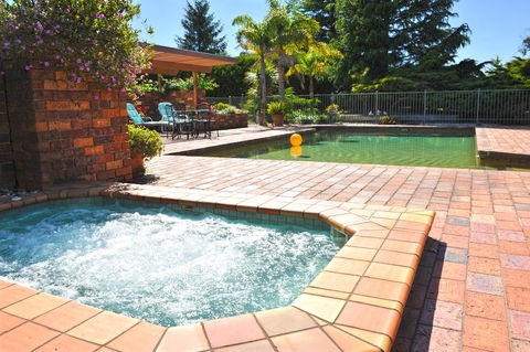 Langbrook Cottages - Travel Agents 0