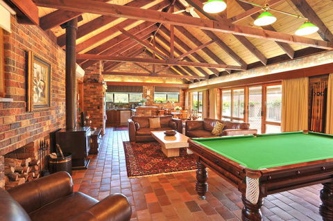Langbrook Cottages - Travel Agents 3