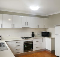 Large 5-Bedroom House with Wifi  Netflix Close to Taronga Western Plains Zoo - Travel Search