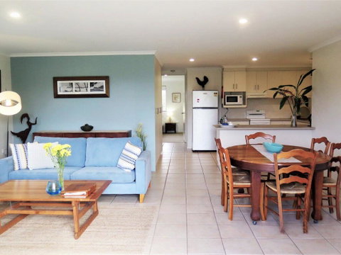 Lawson Beachfront - Tourism Guide 0