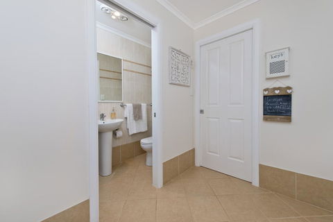 Laze Dayz At Lighthouse - Studio With Shared Pool - Travel Agents 3