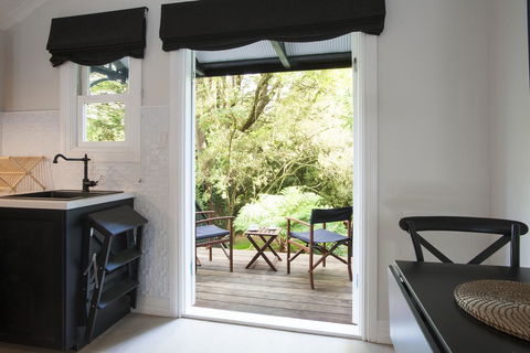 Leddicott Cottage - Travel Search 1