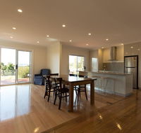 Leichhardt Cottages - Travel Agents