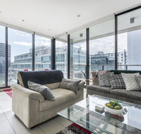 LIGHT AIRY SPACIOUS QUEENS ROAD APARTMENT - Tourism Guide