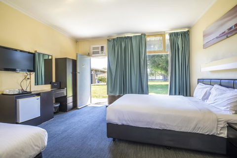 Links Hotel - Travel Search 3