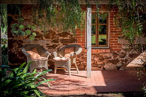 Lucy's Cottage - Cruises Travel 3