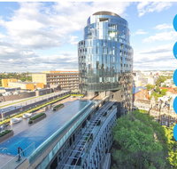 Luxurious Apartment at St Kilda Free Parking Netflix Wine WiFi Spotify - Tourism Guide