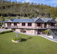 Luxury 6 Bedroom Home with Pool and Spa - Tourism Guide