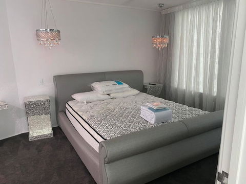 Luxury Apartment, Perfect Location - Cruises Travel 2