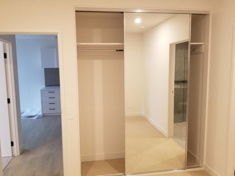 M City Self Contained Apartment - Travel Agents 3
