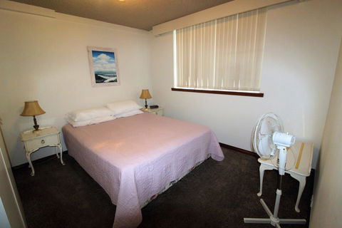 Macquarie Towers 17 1 Waugh Street - Travel Agents 3