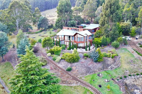 MAGICAL MOUNTAIN RETREAT - 20 Mins To CBD And Only 10 To MONA! - Tourism Guide 0