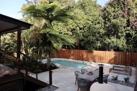 Mahalo House - Tourism Guide 1