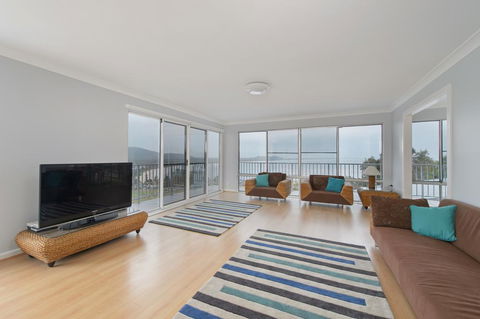 Malibu Holiday House, 6 Dulconghi Street - Travel Search 3