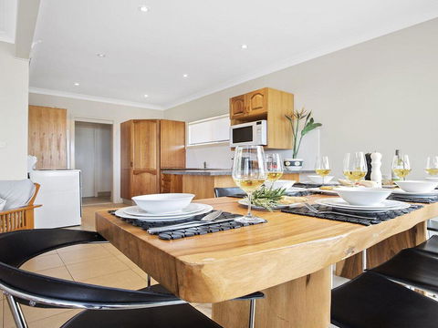 Mamorhomy - Beachfront Spacious Apartment - Travel Search 3