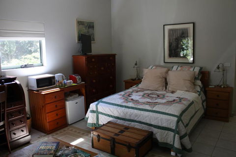 Mandalay House - Tourism Guide 1