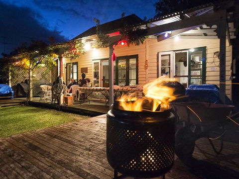 Mandurah Riverfront Holiday Rental - Travel Agents 2