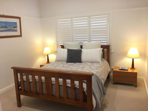 Manly Beach Holiday Getaway In Prime Location - Cruises Travel 1