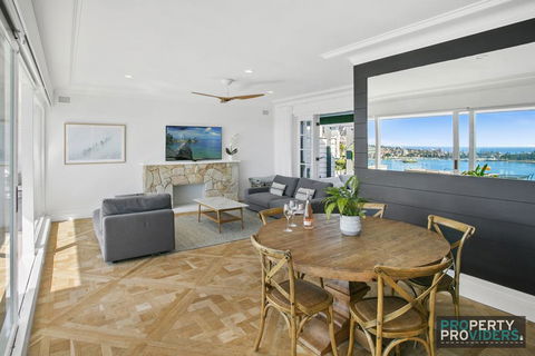 Manly Panorama - Northern Beaches Holiday House - Cruises Travel 0