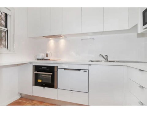 Manly Tranquil Escape - Modern Flat With Pool - Cruises Travel 1