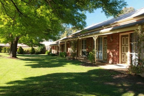 Mansfield Valley Motor Inn - Travel Agents 0