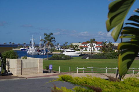 Marina Park View - Cruises Travel 2