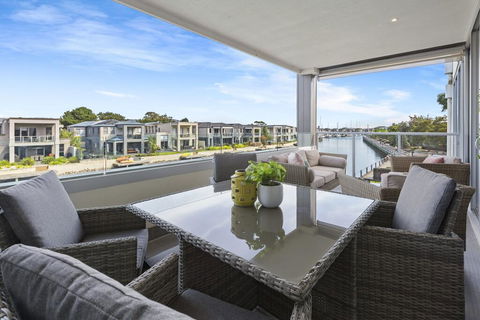 MARINA VIEW - Tourism Guide 1
