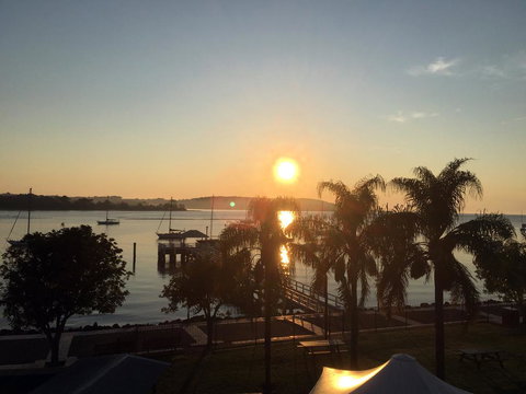 Mariners On The Waterfront - Travel Search 2