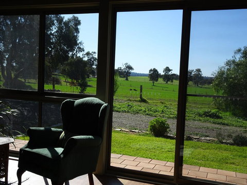 Meander Retreat - Tourism Guide 1