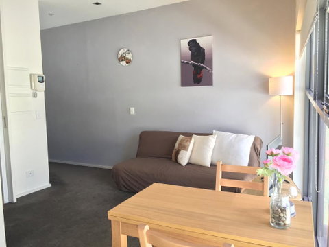Melbourne Cbd Apartment - Tourism Guide 0