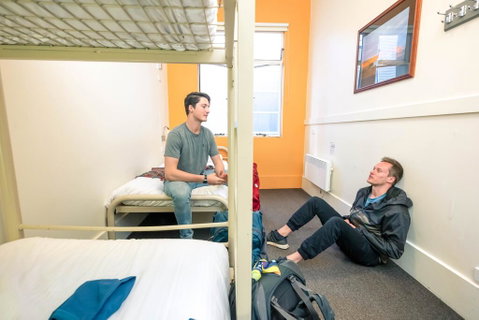 Melbourne Central YHA - Tourism Guide 2