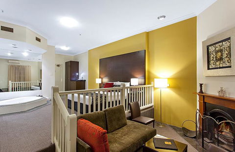 Mercure Maitland Monte Pio - Tourism Guide 3